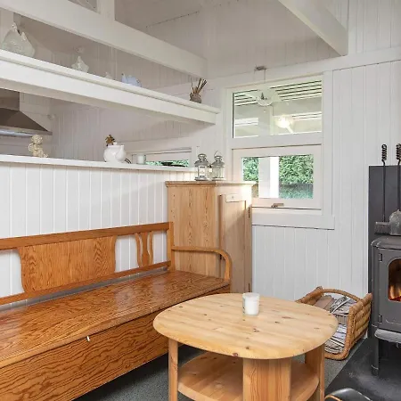 Holiday home 4 Person In Pr St Praesto